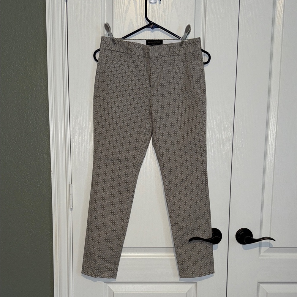 Banana Republic Women’s Gray Patterned Chinos